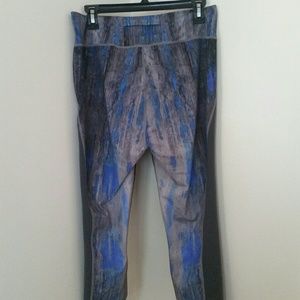 Elie Tahari Pants - Elie tahari women pants legging push up Sz L Elie Tahari Pants - Elie tahari women pants legging push up Sz L